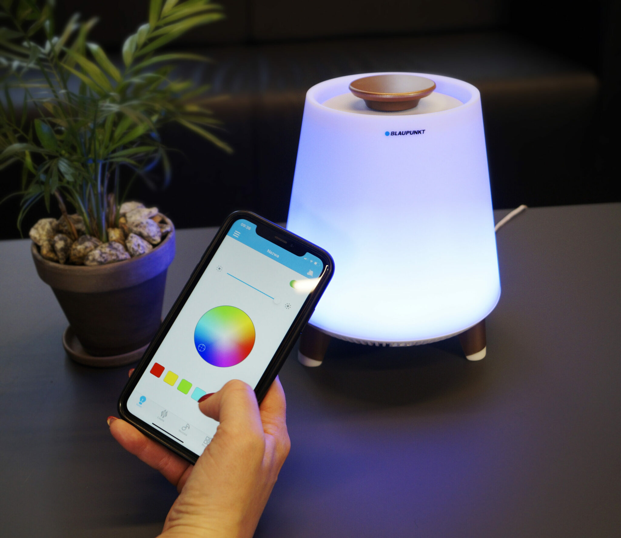 BT25LAMP_lifestyle_3
