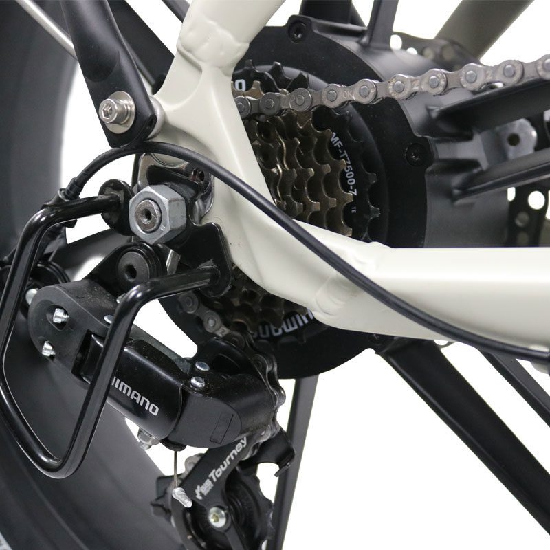 ENNO Detail Hinterrad R 800×800