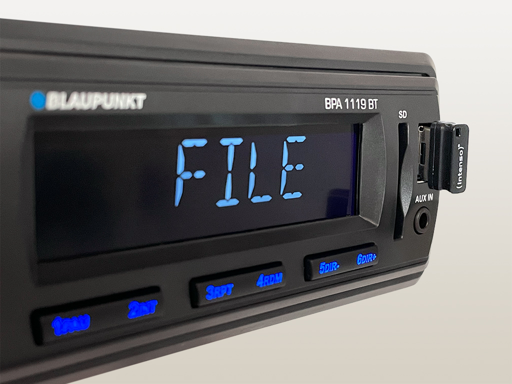 BPA-1119-BT_front-inputs-USB