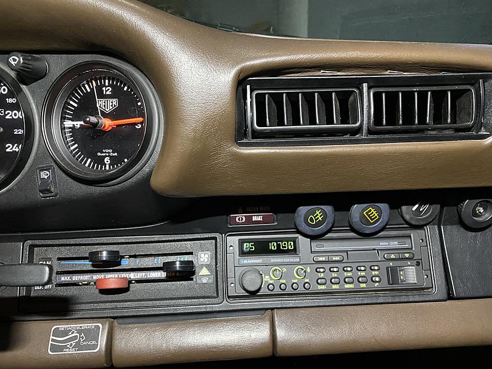 Bremen SQR 46 DAB im Porsche 911 SC