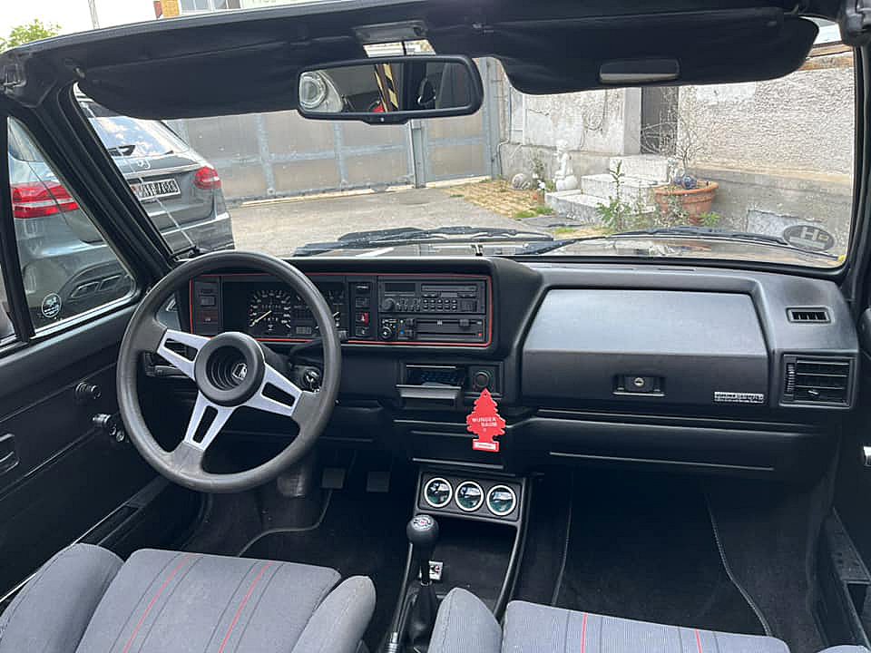 Bremen SQR 46 DAB im VW Golf 1 GLi