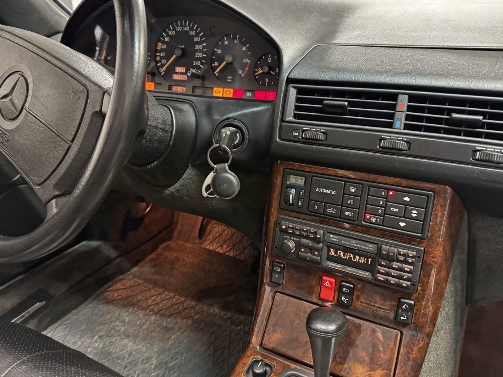 Frankfurt-RCM-82-DAB-Mercedes-SL-R129