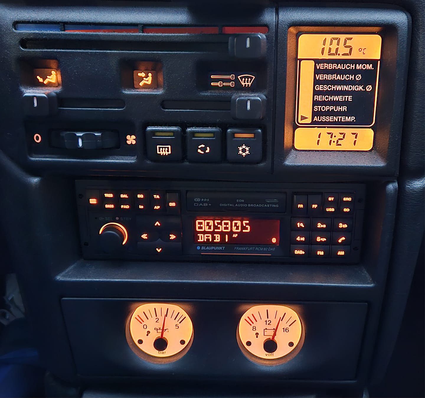 Frankfurt RCM 82 DAB im Opel Calibra