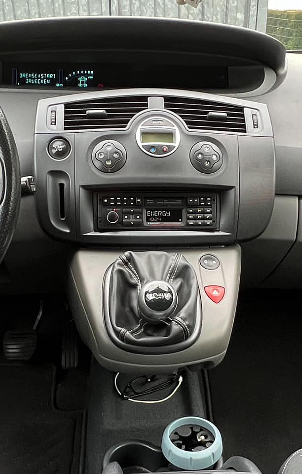 Frankfurt RCM 82 DAB im Renault Scenic II