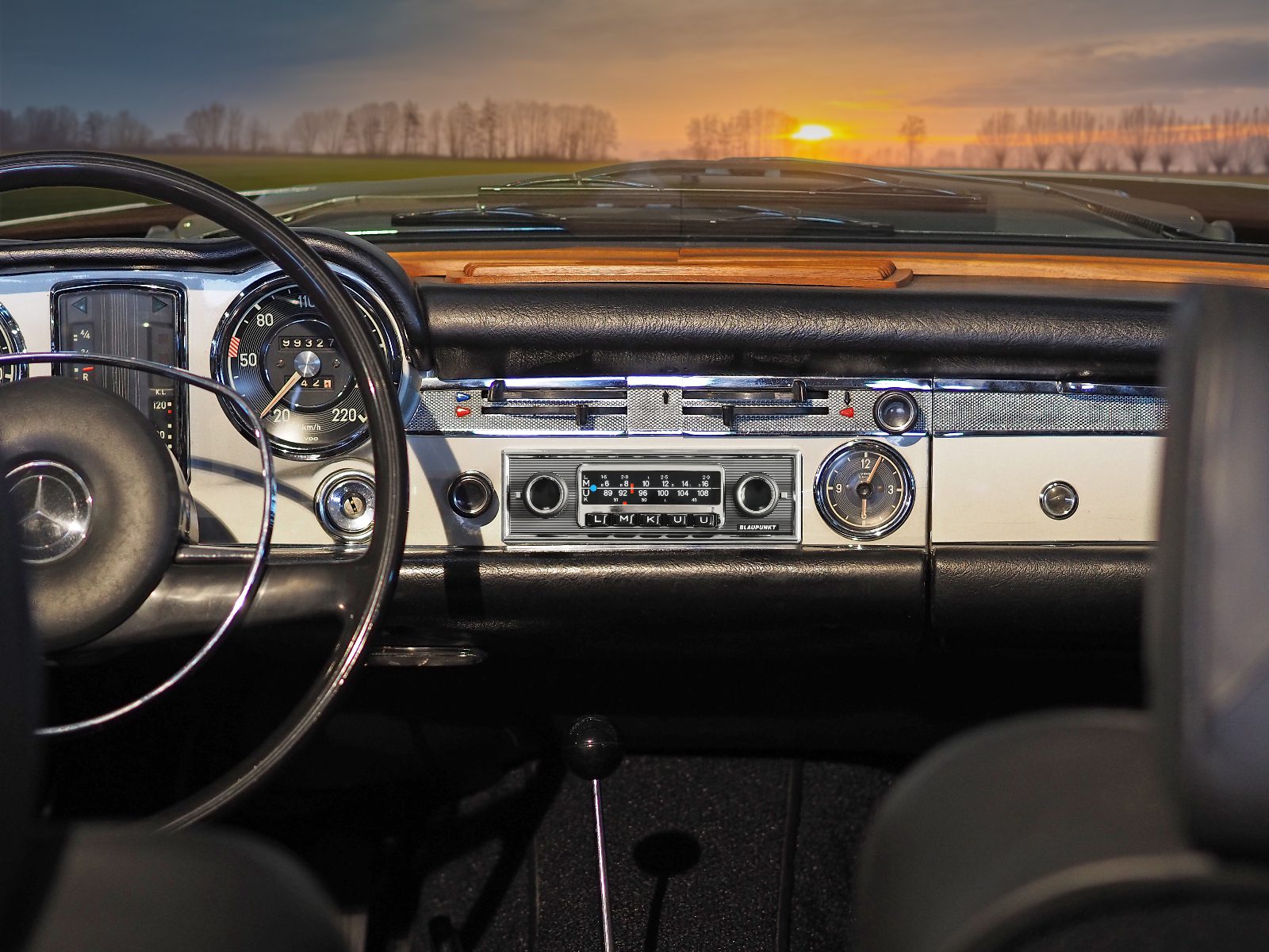 Frankfurt-Stereo-MB-Einbau-Mercedes-280SL-W113-Pagode-1969